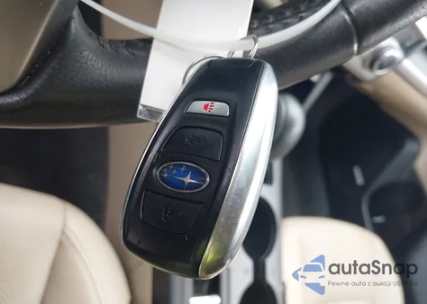 2017 Subaru Outback 3.6R Limited из США, поврежденный, VIN 4S4BSENC2H3391340